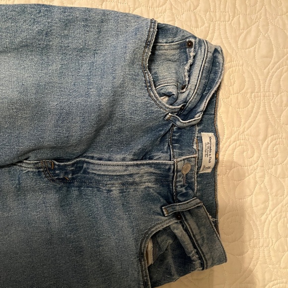 Abercrombie Curve Love split hem jeans - Picture 3 of 6